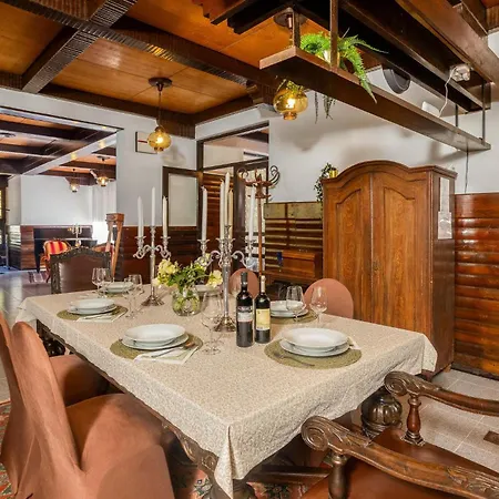 2 Bedroom In *