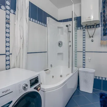 2 Bedroom In